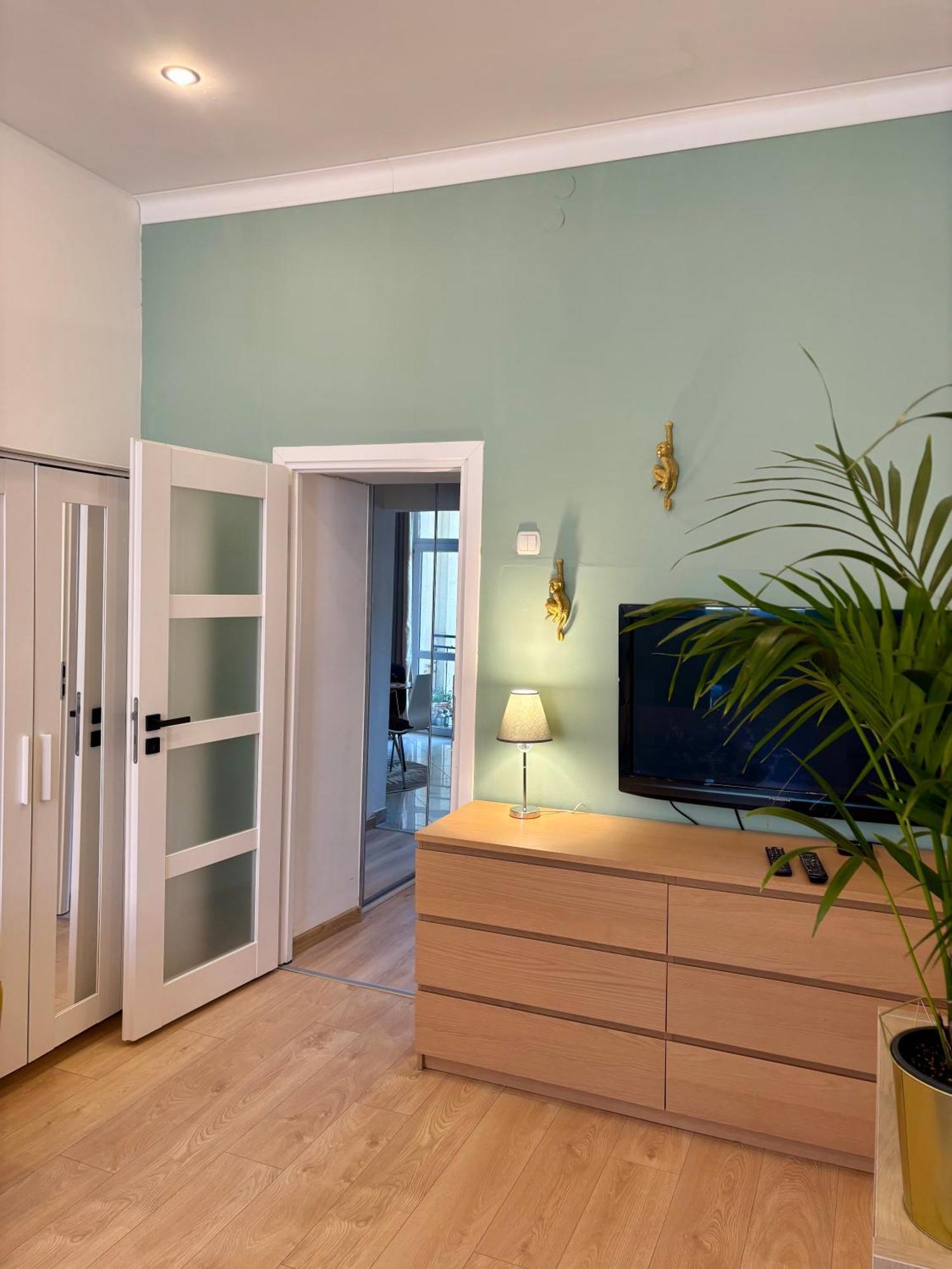 Vintage Senacka 9/7 Apartment *